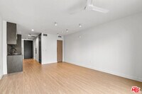 Building Photo - 3688 Overland Ave