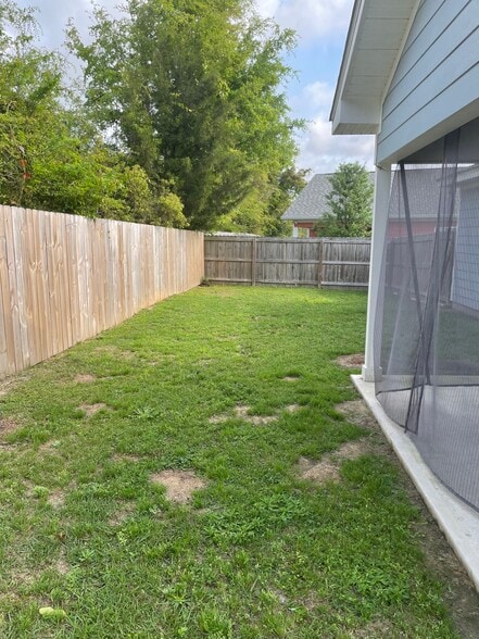 Nice size backyard. No neighbors in back. - 4755 Rill Loop