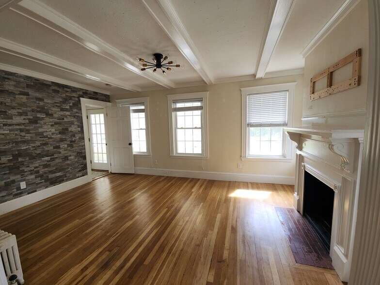 Building Photo - 2218 Mystic Valley Pky