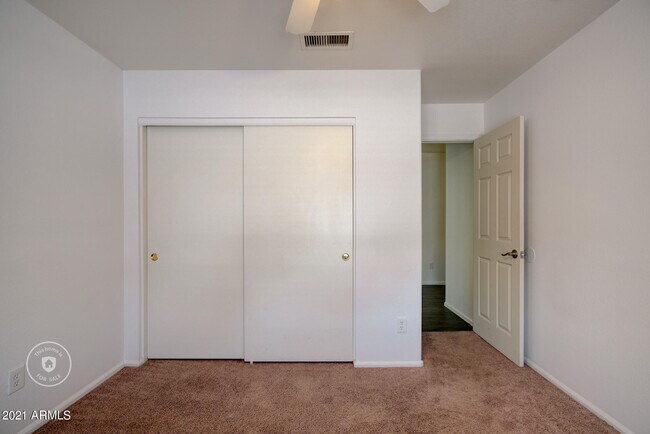 Building Photo - 2697 S 156th Dr