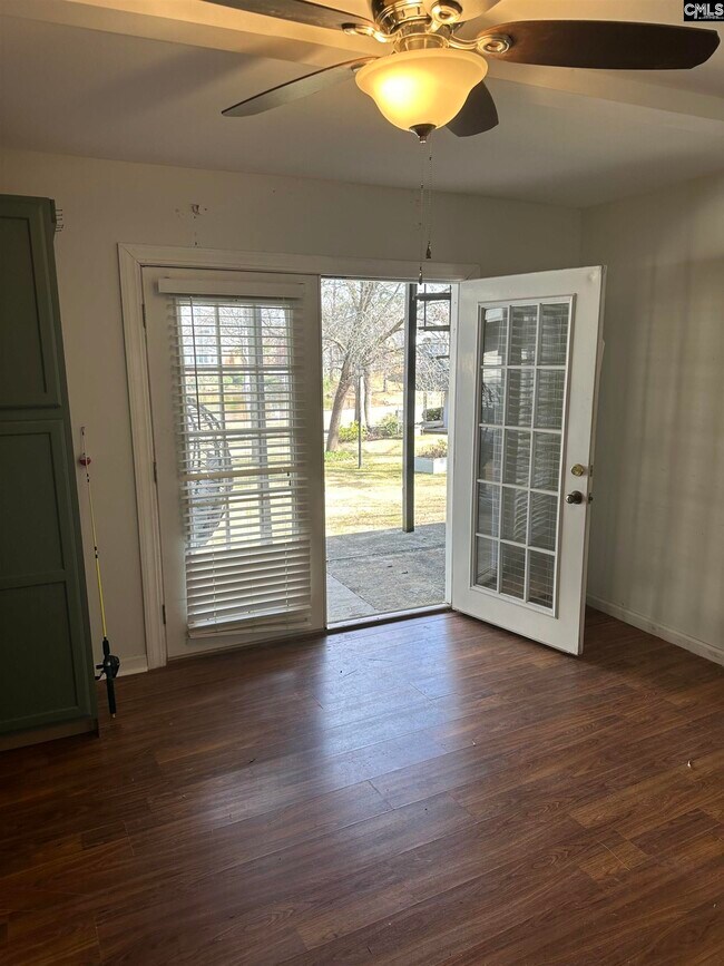Building Photo - 301 Harbor Heights Dr