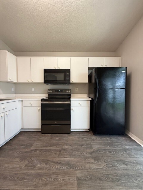 Building Photo - 28510 Seashell Ct