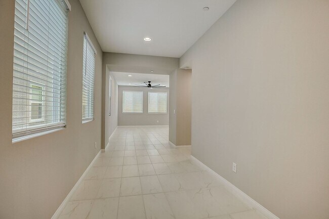 Building Photo - 10643 Enridge Ave