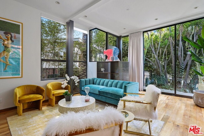 Building Photo - 7 Vicente Ter