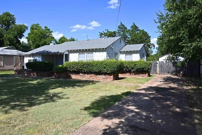 Building Photo - 1113 Harlan Ave