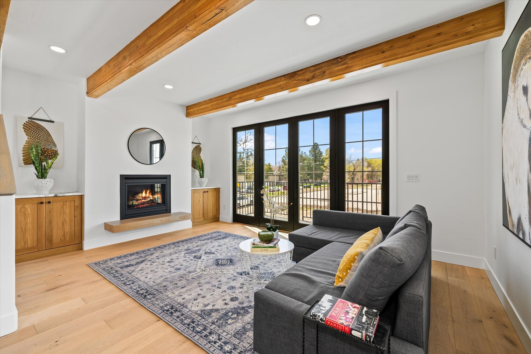 Building Photo - 614 N Avenue H Ave