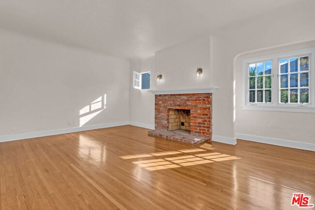 Building Photo - 6627 W 6th St