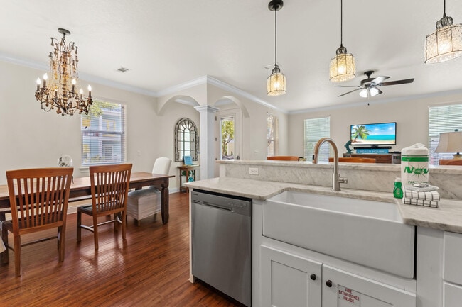 Building Photo - 4555 Grand Key Loop W