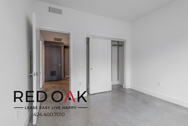 Building Photo - 5727 La Mirada Ave