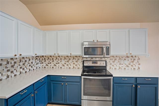 Building Photo - 1938 Castaway Dr