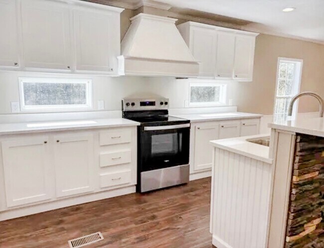 Building Photo - 1103 Co Rd 25