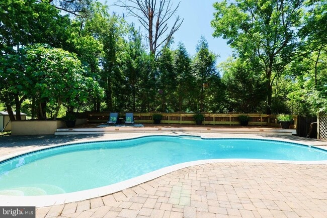 Building Photo - 4316 Brookside Dr