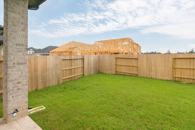 Building Photo - 10726 Pine Pink