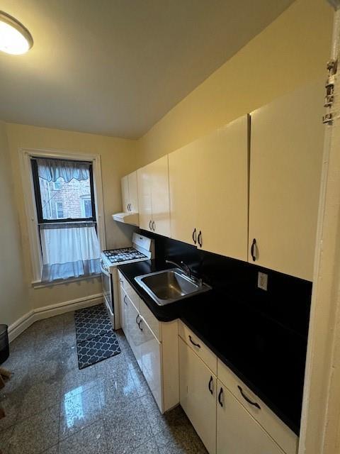 Building Photo - 545 92nd St