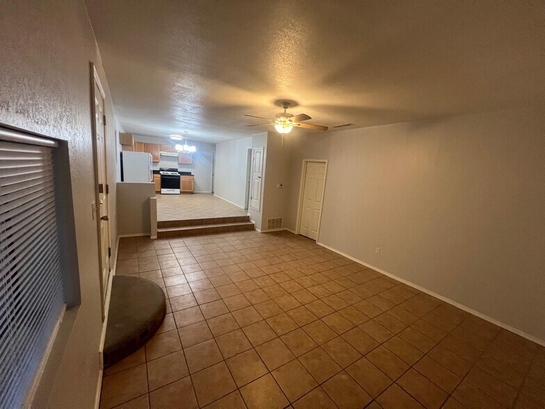 Building Photo - 14740 Anita Way