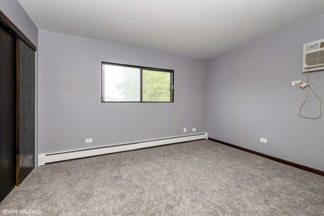 Building Photo - 7755 Roberts Rd