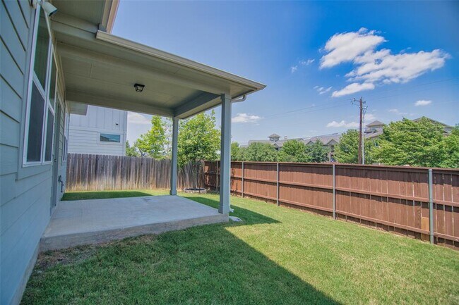 Building Photo - 3201 E College Park Dr