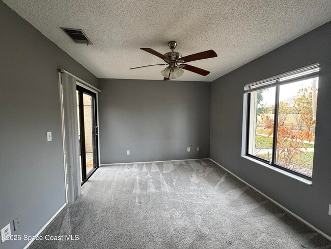 Building Photo - 1471 Sheafe Ave NE