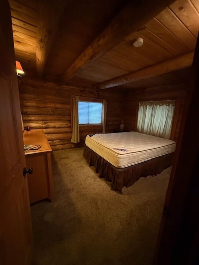 Building Photo - Spacious 3BD + Loft Log Home in June Lake | 2,200 SF | Rustic Charm & Privacy – $3,200/Month