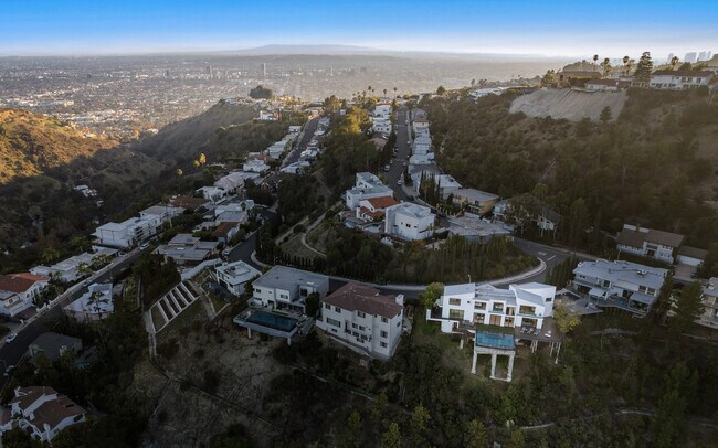 Building Photo - 7567 Hermes Dr
