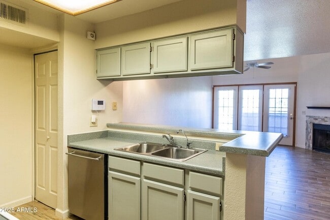 Building Photo - 4901 S Calle Los Cerros Dr