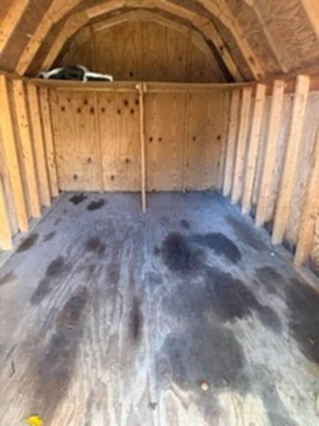 Building Photo - Remodeled 3-Bedroom, 2-Bathroom Home on – ...