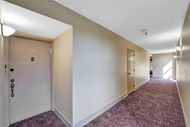 Building Photo - 2814 N 46th Ave