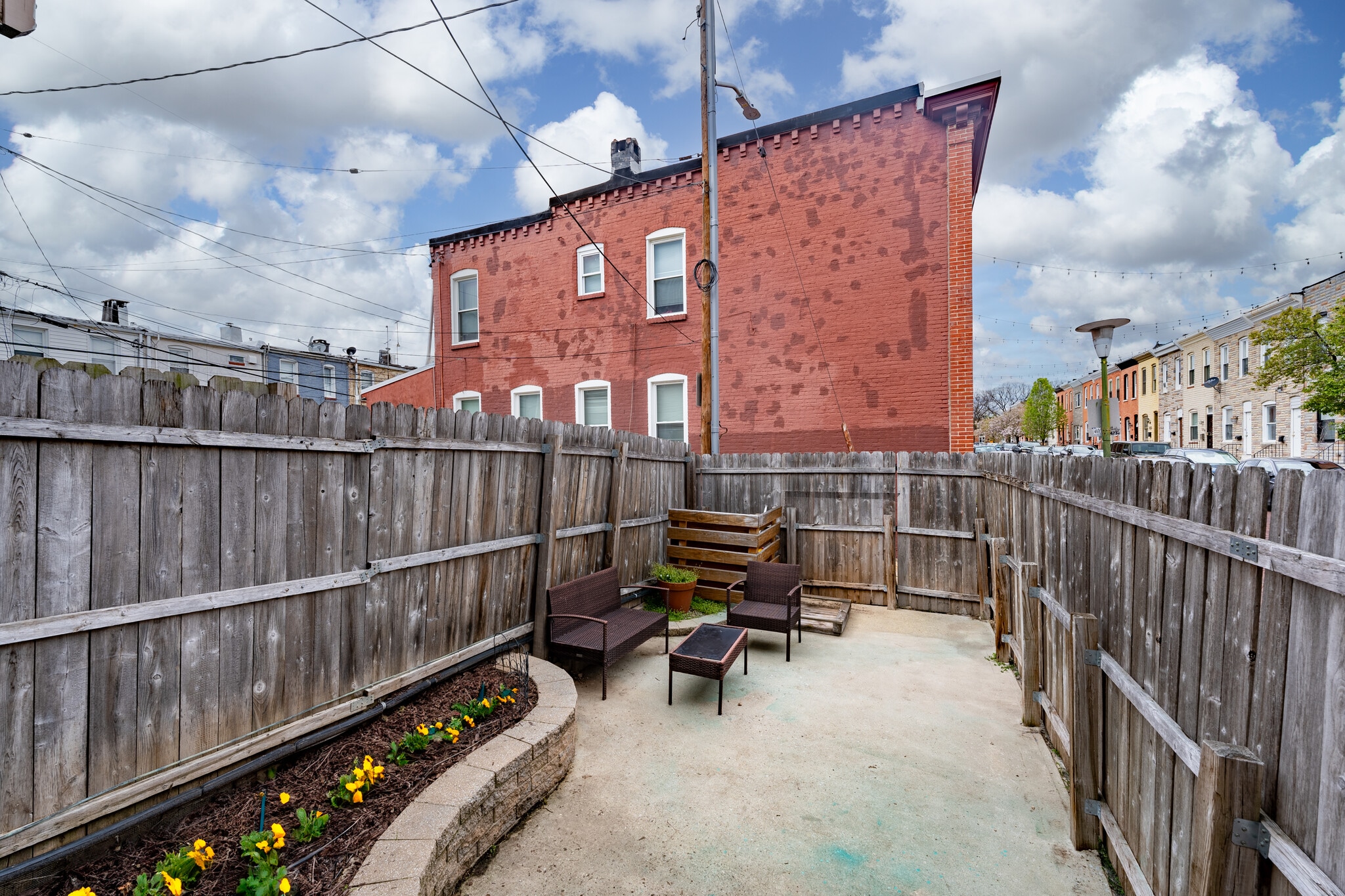Building Photo - 2808 E Fairmount Ave