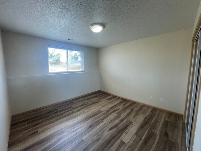 Building Photo - Beautiful West Fargo Twinhome