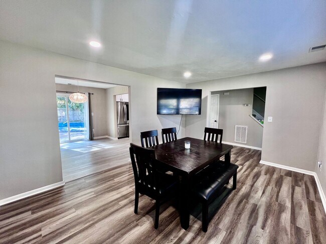 Building Photo - Come see this FULLY renovated two-story tr...