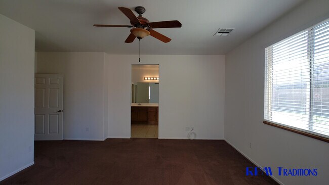 Building Photo - 3048 W Lingard St