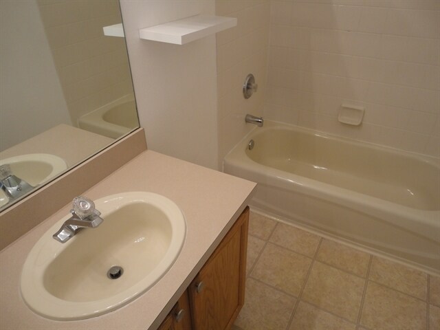 Building Photo - 25702 Aldus Dr