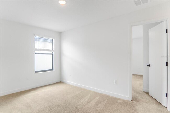 Building Photo - 3249 Energy Dr