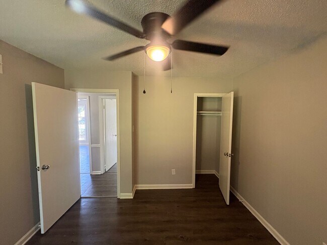 Building Photo - 5087 Blacksmith Dr