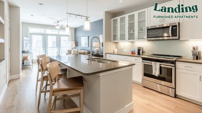 Building Photo - 3300 N Scottsdale Rd