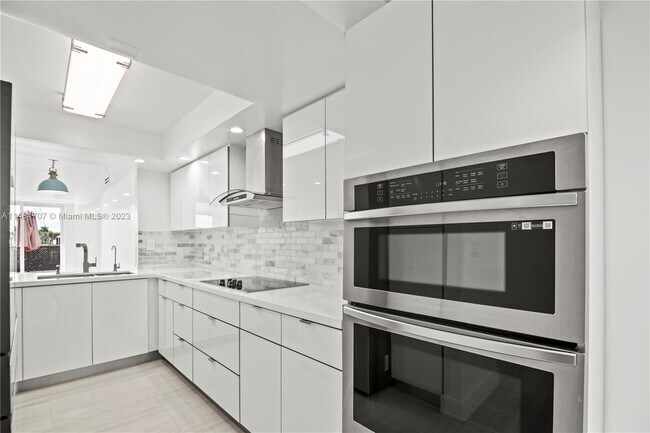 Building Photo - 20936 NE 37th Ave