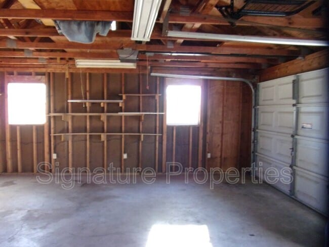 Building Photo - 8329 Meadowbridge Rd