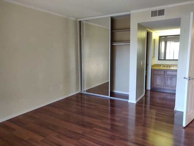 Building Photo - 200 E Alessandro Blvd