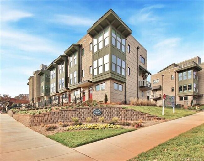Primary Photo - 1645 Cannon View Ln