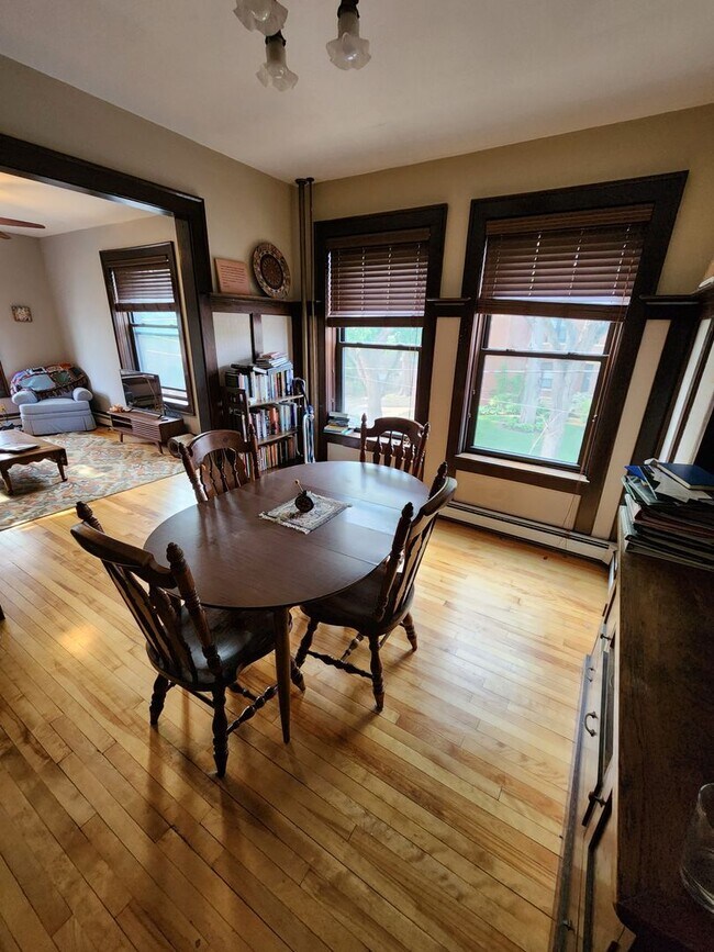 Building Photo - 2200 Dupont Ave S