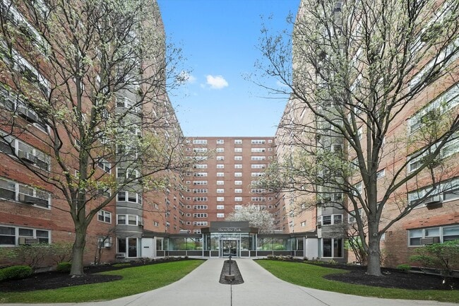 Building Photo - 4970 N Marine Dr