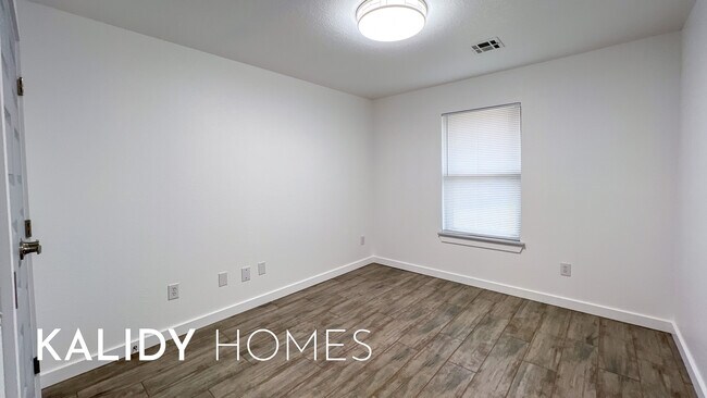 Building Photo - 5921 SE 88th St