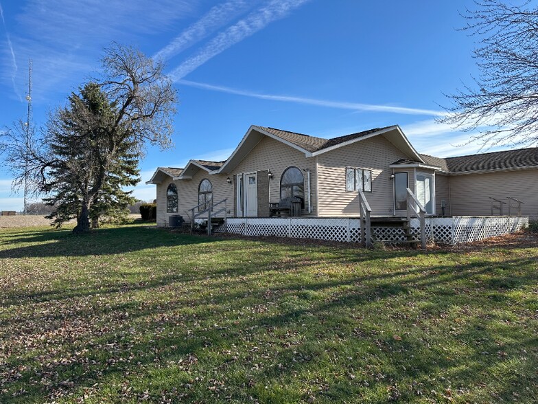 Building Photo - 5963 W Chadwick Rd