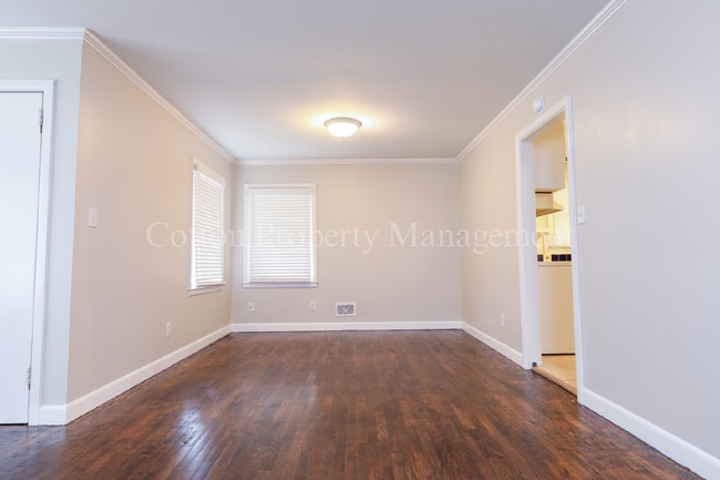 Building Photo - 522 N 25th St