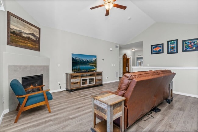 Building Photo - 965 Mount Andrew Dr