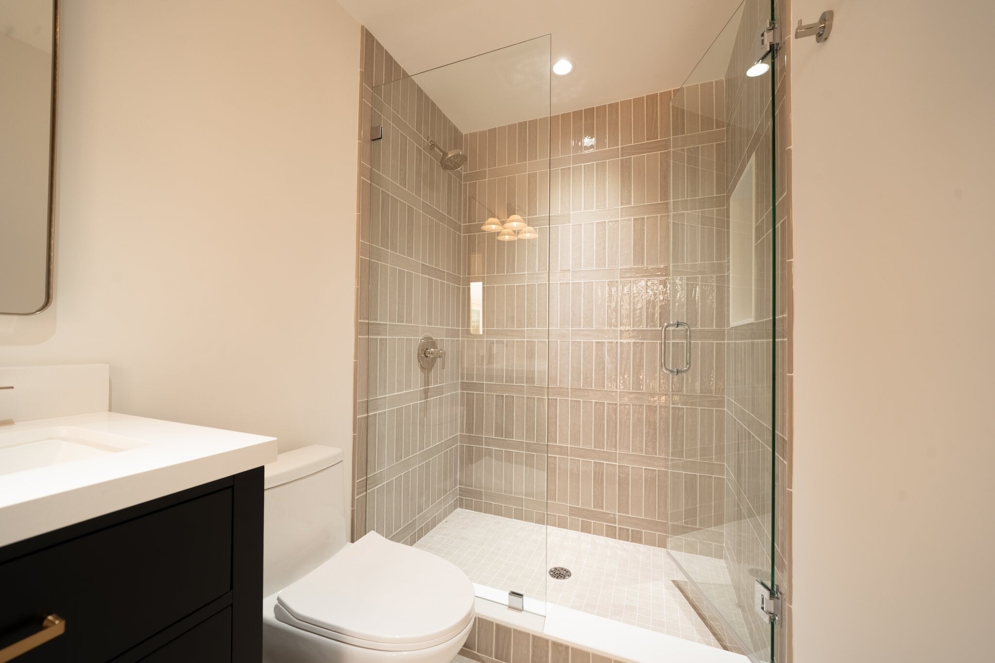 Building Photo - 1550 S Greenway Dr