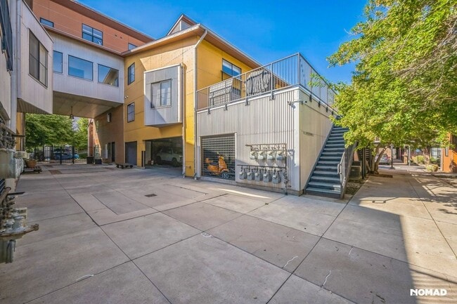 Building Photo - 2 Bedroom 2 Bathroom Loft Condo in RiNo (R...