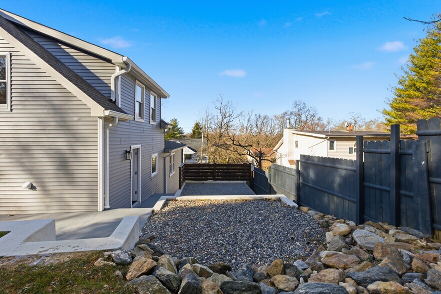 Building Photo - 85 Euclid Ave