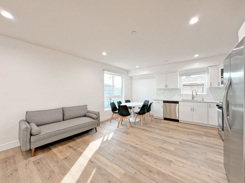 Shared Kitchen - 1529 W 35th Pl