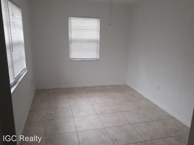 Building Photo - 3 br, 2 bath House - 907 Espanola Way